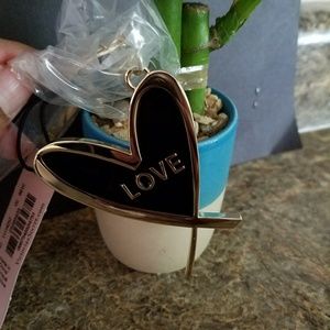 🛑🛑SOLD🛑🛑VS. Love key chain